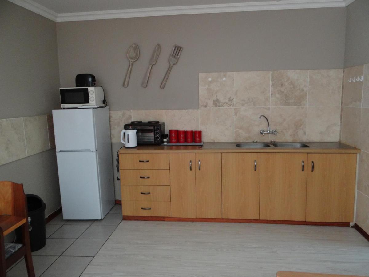 La Paix Guesthouse Beaufort West Eksteriør bilde
