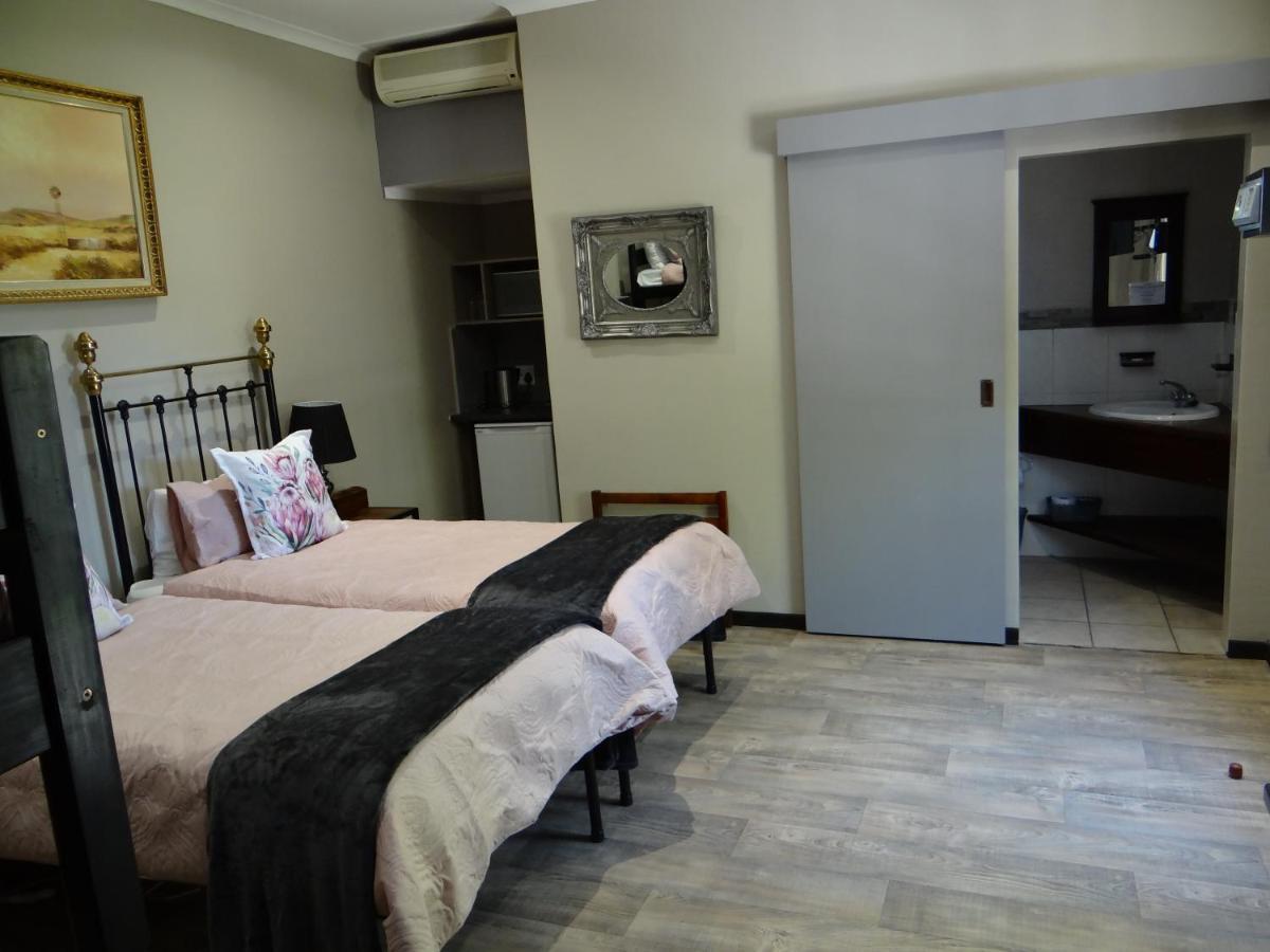 La Paix Guesthouse Beaufort West Eksteriør bilde