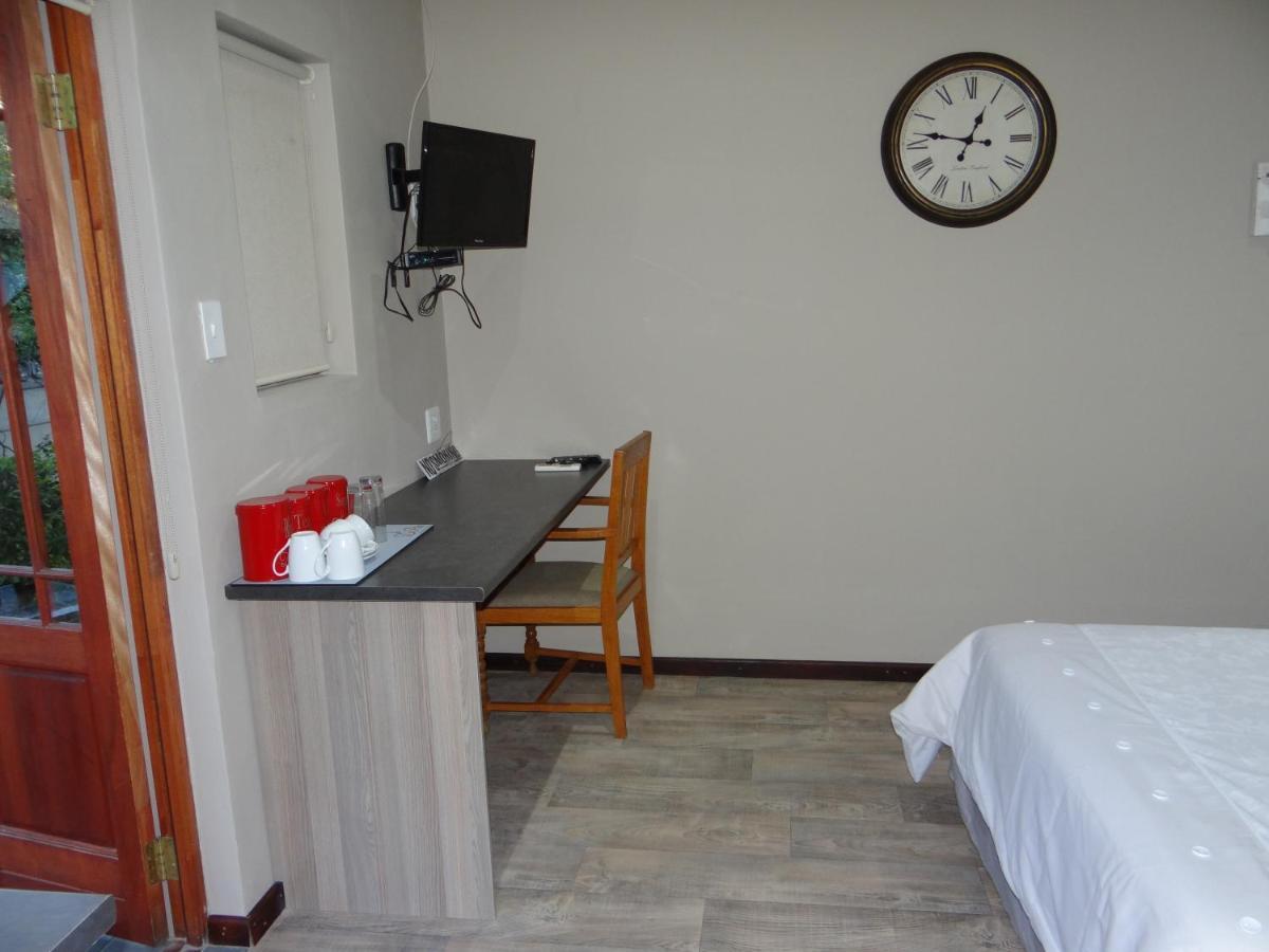 La Paix Guesthouse Beaufort West Eksteriør bilde