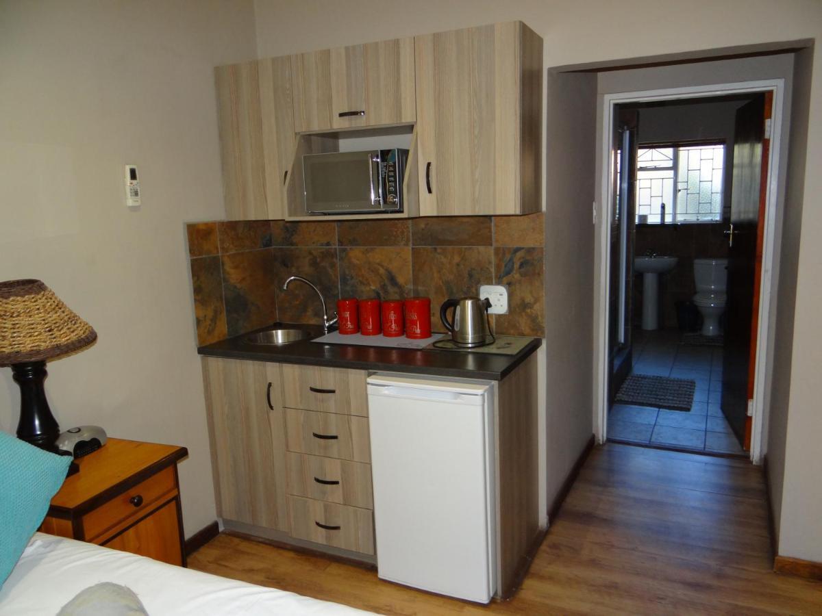 La Paix Guesthouse Beaufort West Eksteriør bilde