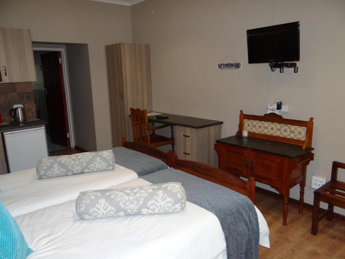 La Paix Guesthouse Beaufort West Eksteriør bilde