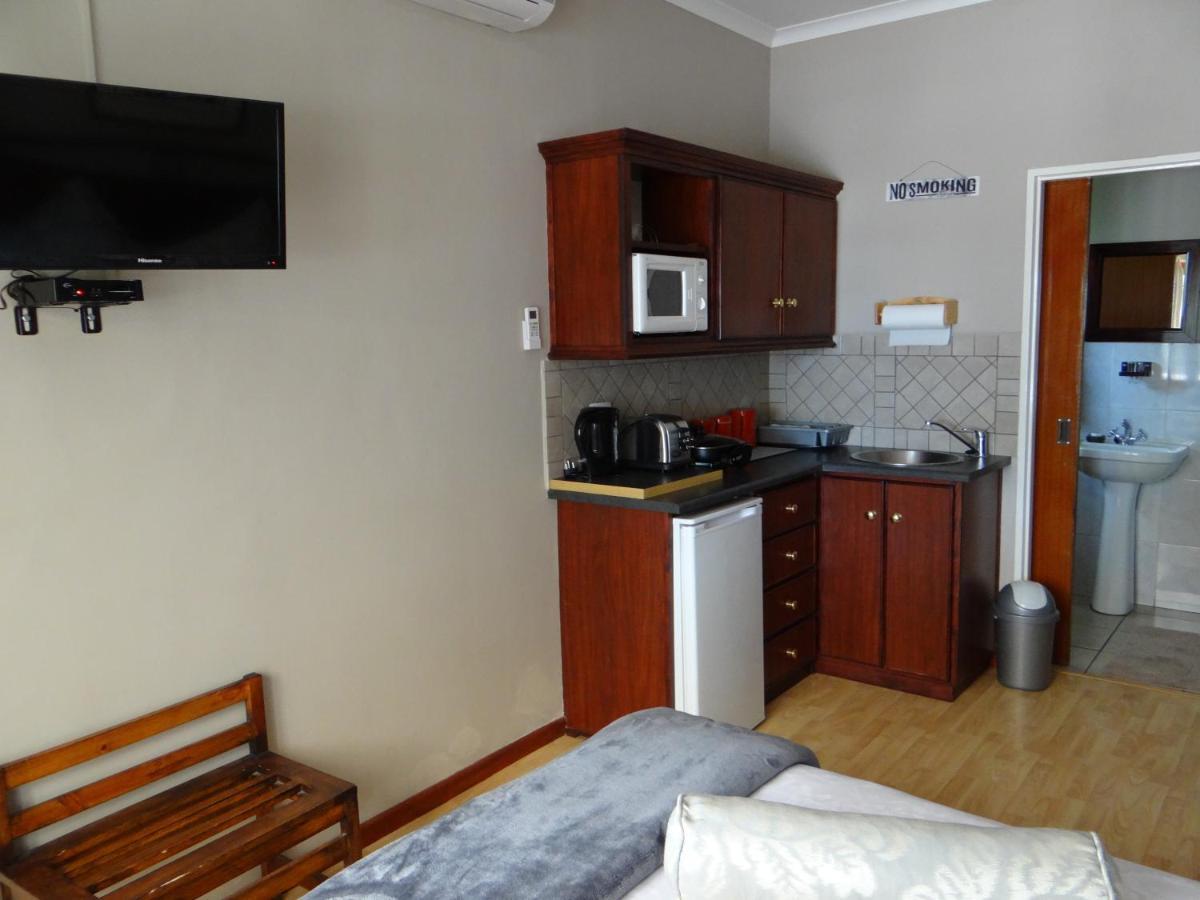 La Paix Guesthouse Beaufort West Eksteriør bilde